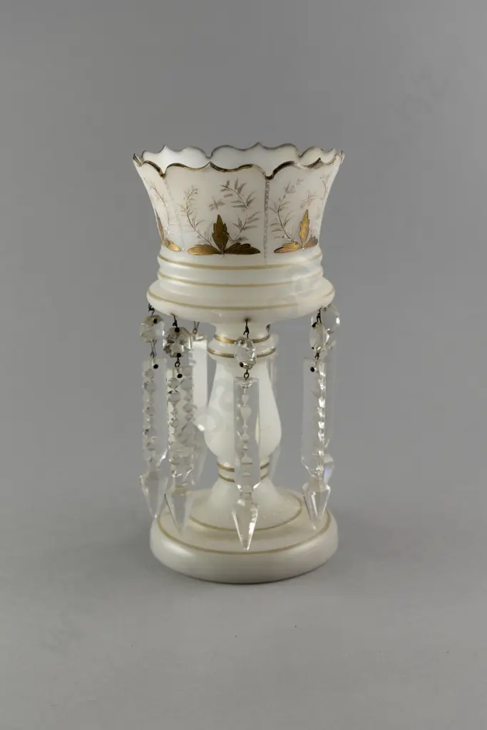 Vict Opaque Glass Lustre Image 1++