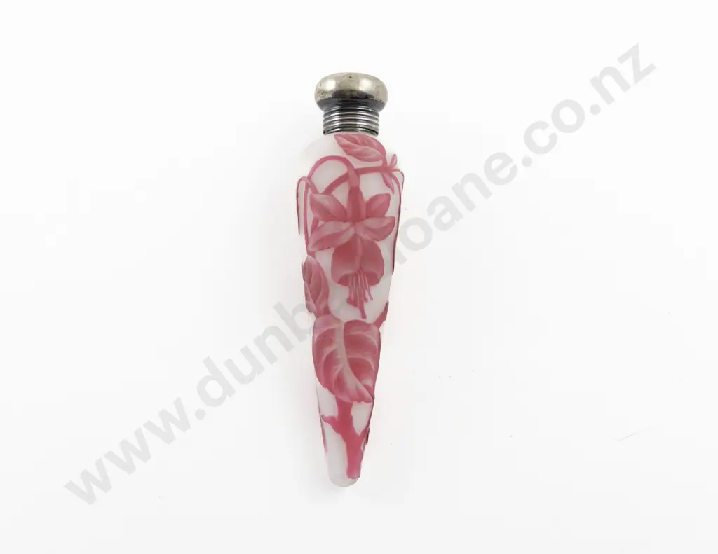 Webb Silver Top Cameo Glass Scent Flask Image 1++