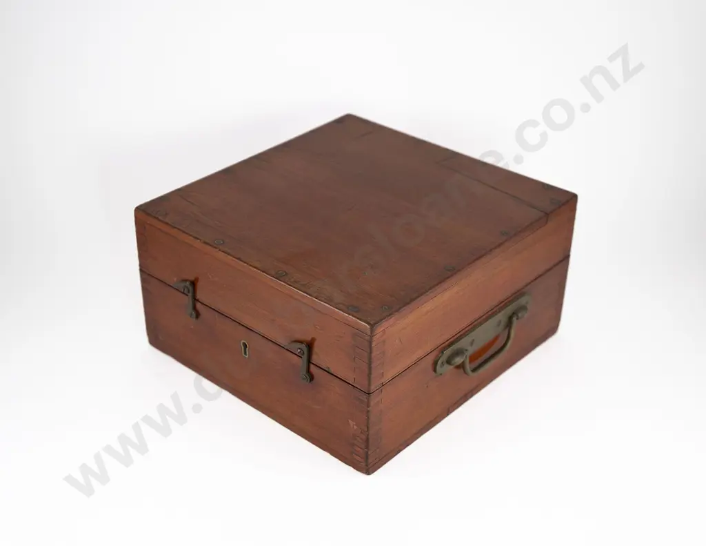 Cased Antique Sextant By Husun Image 1++