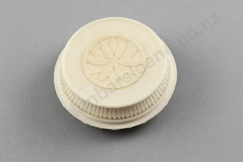 Finely Carved Ivory Floral Bouquet Lidded Circular Box Image 1++