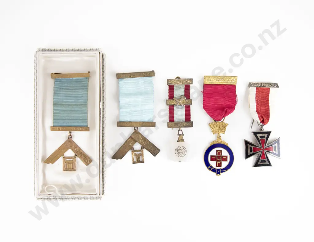 9ct Gold Masonic Medal Image 1++