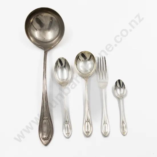 Fine Quality Geo V S/S 77pce Suite Of Cutlery By Walker & Hall