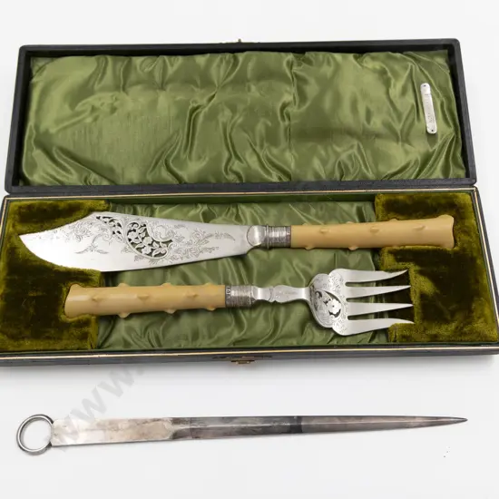 Cased Fish Servers