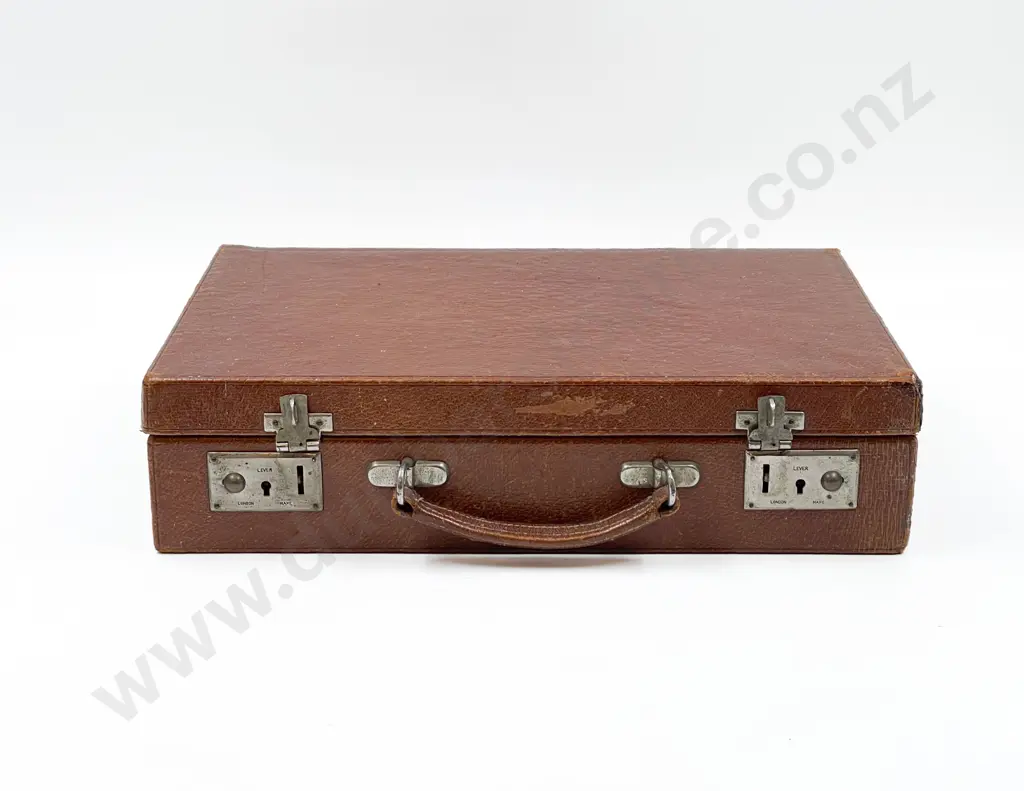 Small Vintage Leather Briefcase Image 1++
