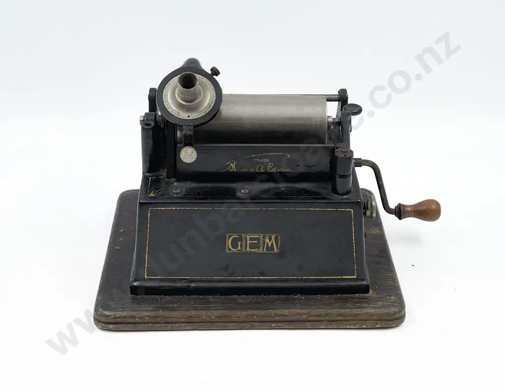 Thomas Edison Small Cased Phonograph Image 1++