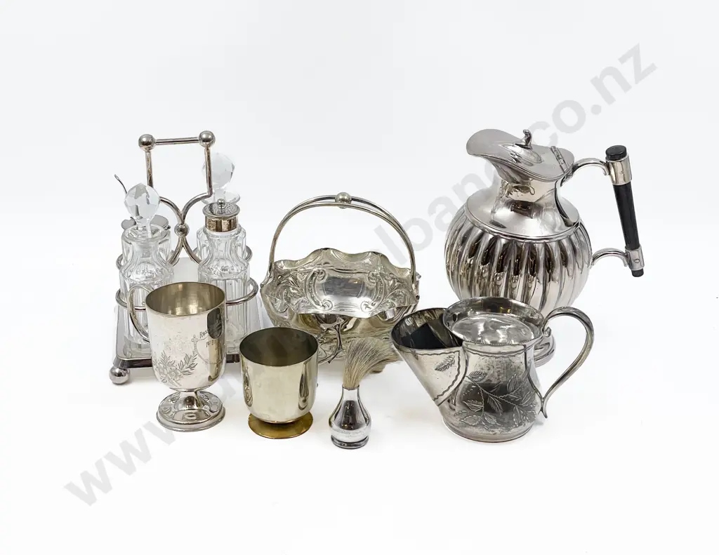 Small Quantity of Assorted S/P with Cruet Set Image 1++
