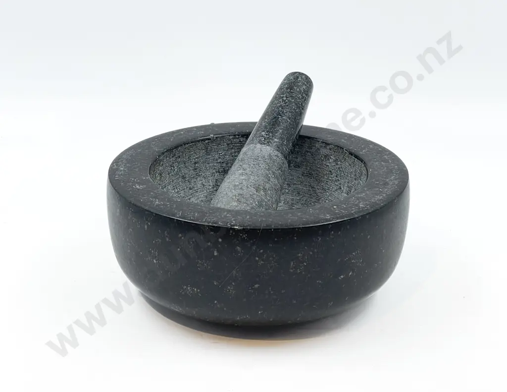 Mortar and Pestle Image 1++