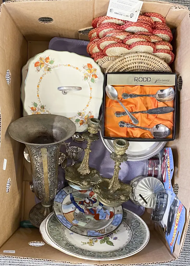 Quantality of Assorted Including Brass Candlesticks Image 1++