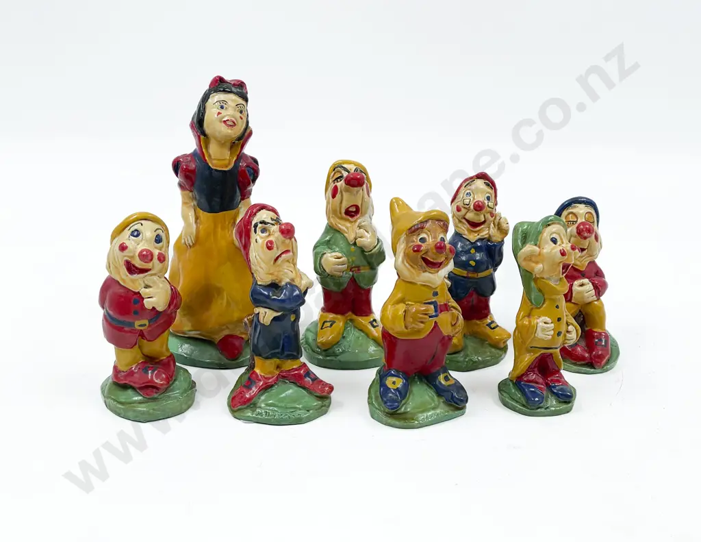 Vintage Hand Painted Set of Snow White and The Seven Dwarves Image 1++