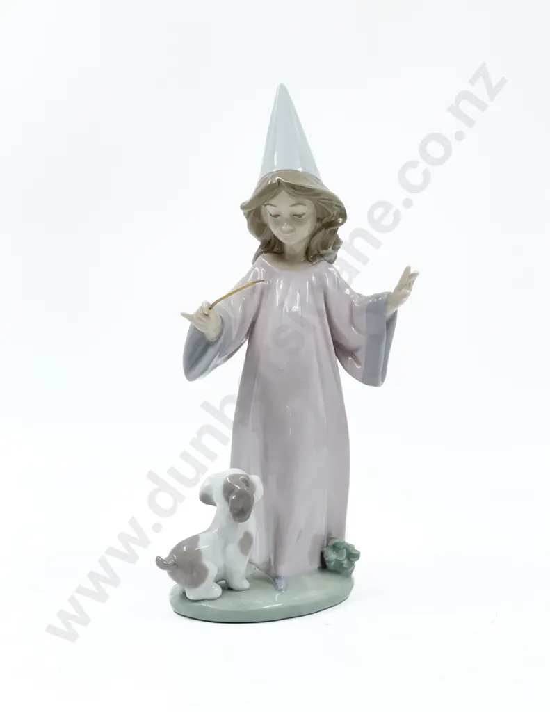 Lladro Figure of Girl Image 1++