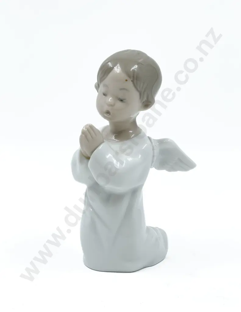 Lladro Kneeling Figure Image 1++