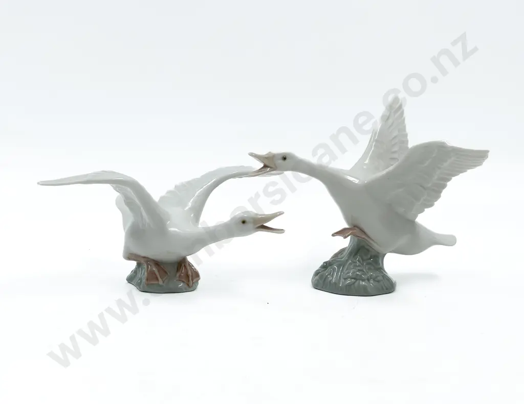 Two Lladro Geese Image 1++