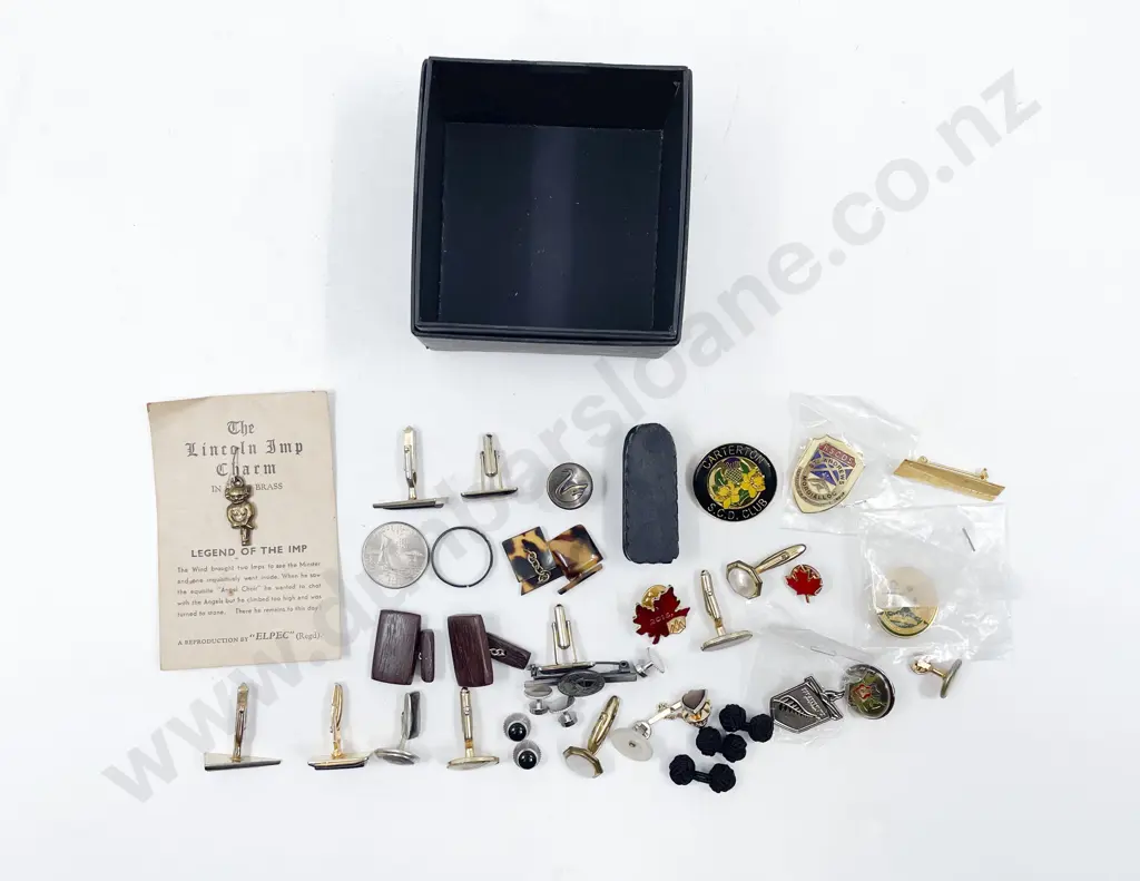 Small Box of Assorted Cufflinks etc Image 1++