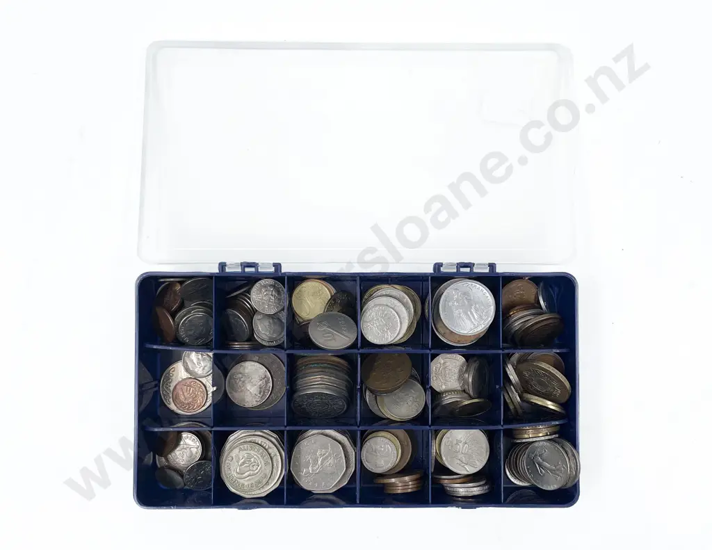 Quantity of Assorted Mixed Coinage Image 1++