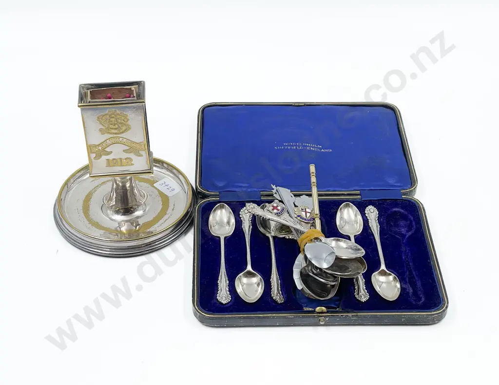 Small Quantity of Assorted Cutlery Image 1++