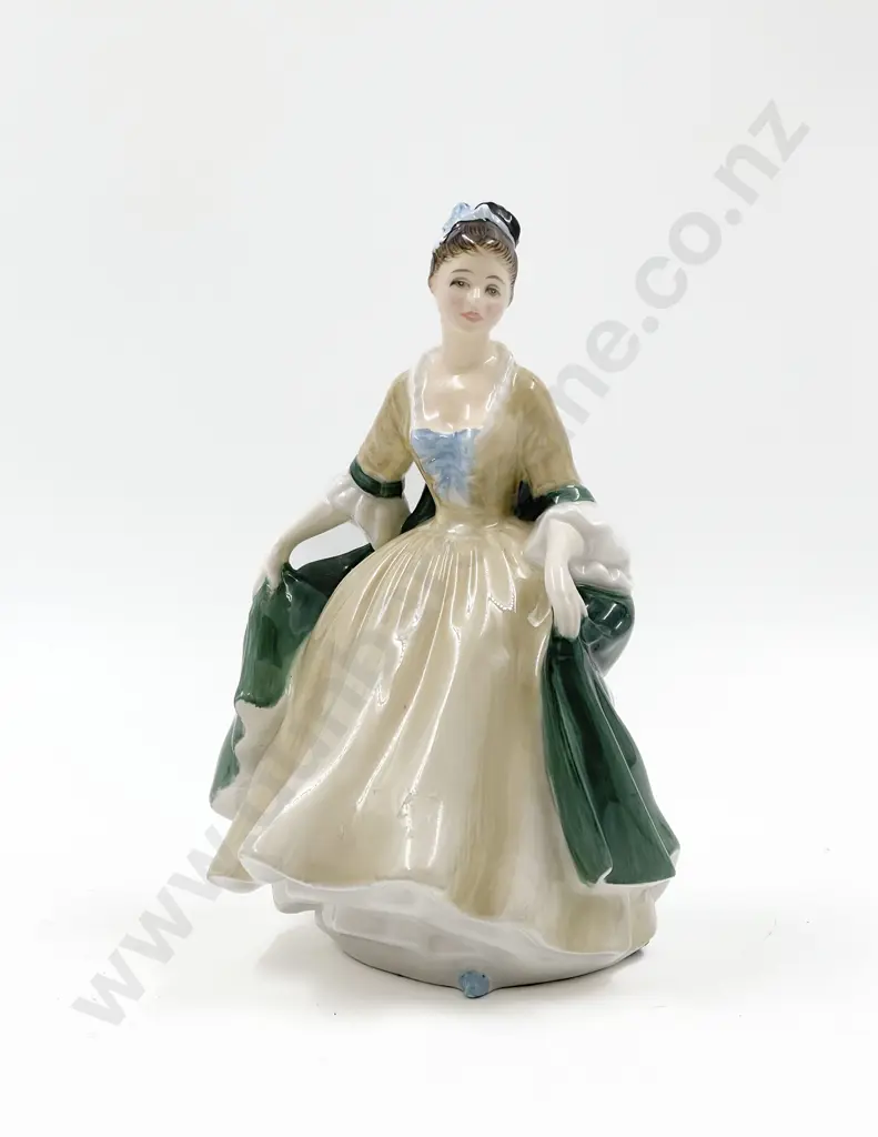 Royal Dolton Figure "Elegance" Image 1++