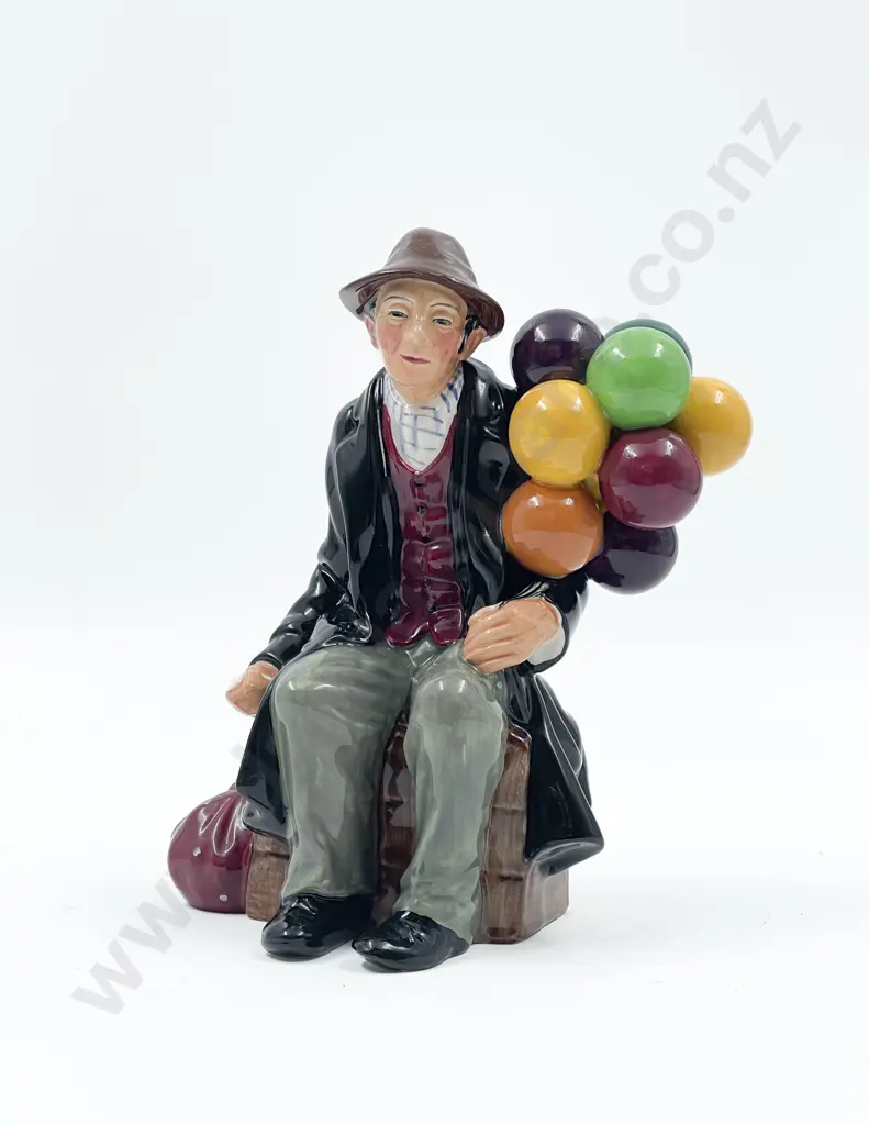 Royal Dolton Figure "The Balloon Man" Image 1++