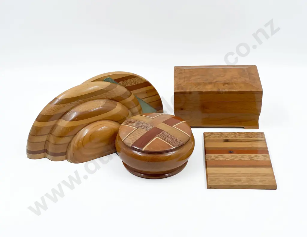 Pair of Native Timber Bookends Image 1++
