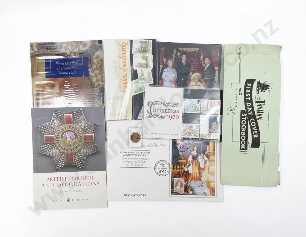 Small Quantity of Assorted Stamps with First Day Cover Etc Image 1++
