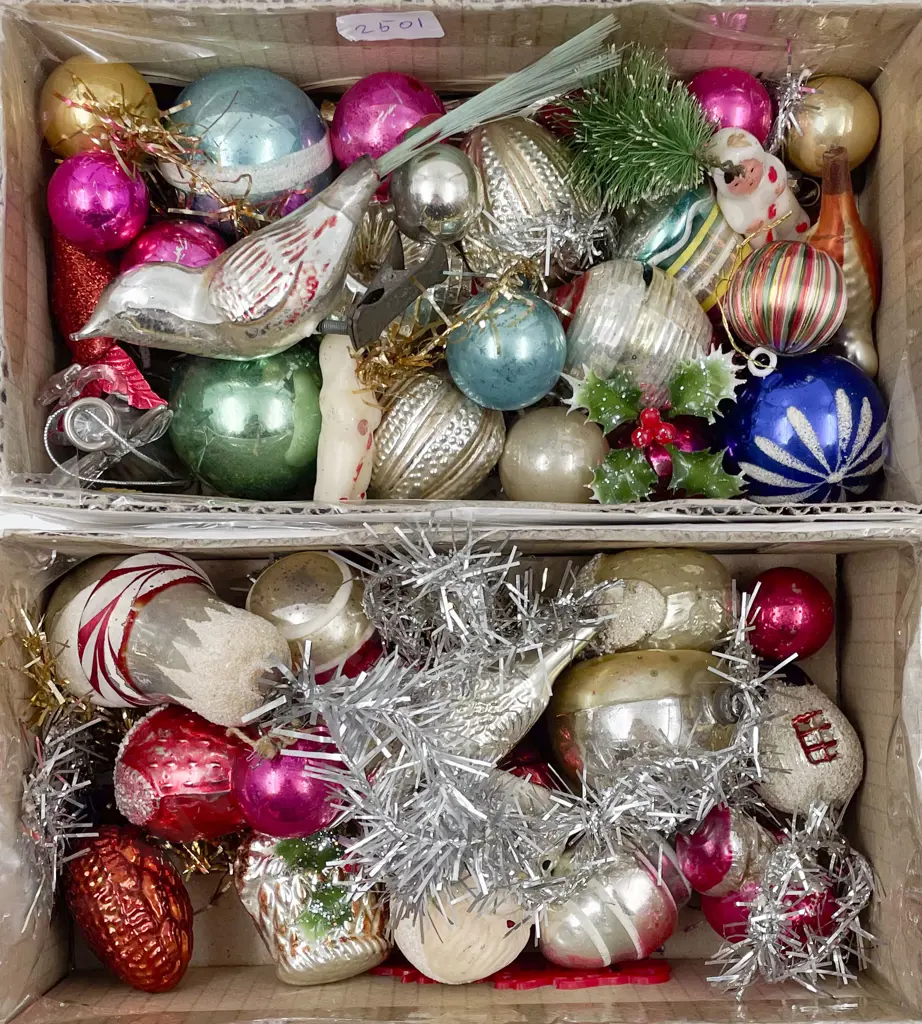 Two Small Boxes of Assorted Vintage Christmas Ornaments Image 1++