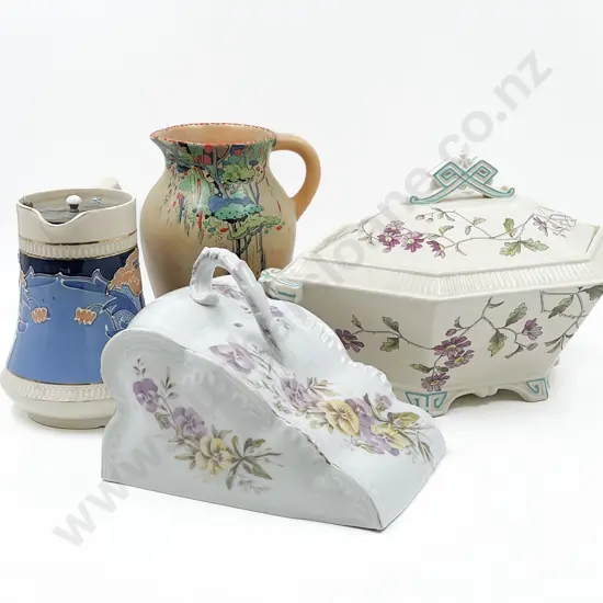 Cheese Cover with Tureen and Two Jugs
