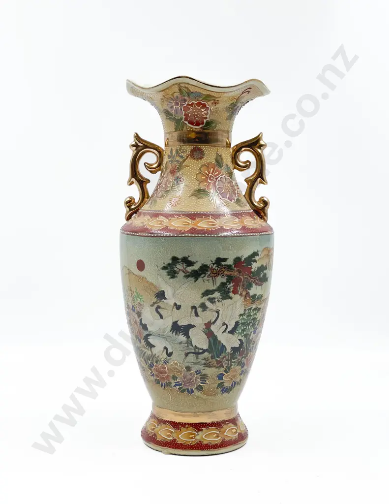Large Chinese Porcelain Vase Image 1++