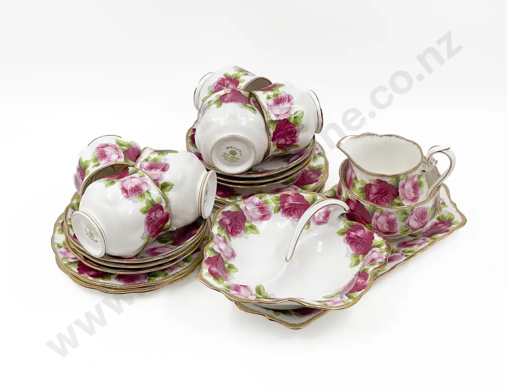 Royal Albert Old English Rose Tea China Image 1++
