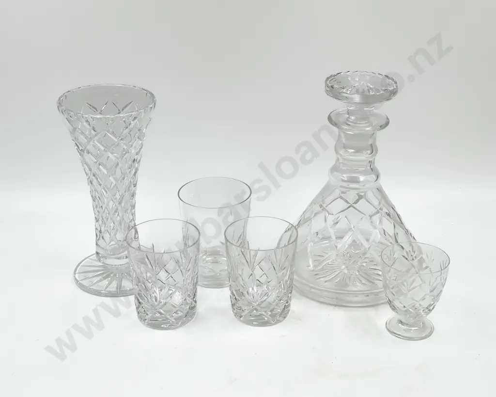 Small Quantity of Assorted Crystal Including Decanter Image 1++