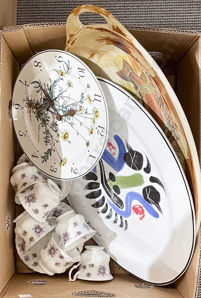 Box of Assorted Fancy China Together with Villeroy & Boch Wall Clock Image 1++