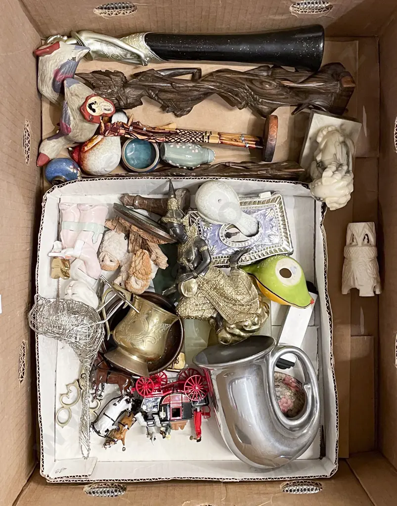 Box of Assorted Ornaments Image 1++