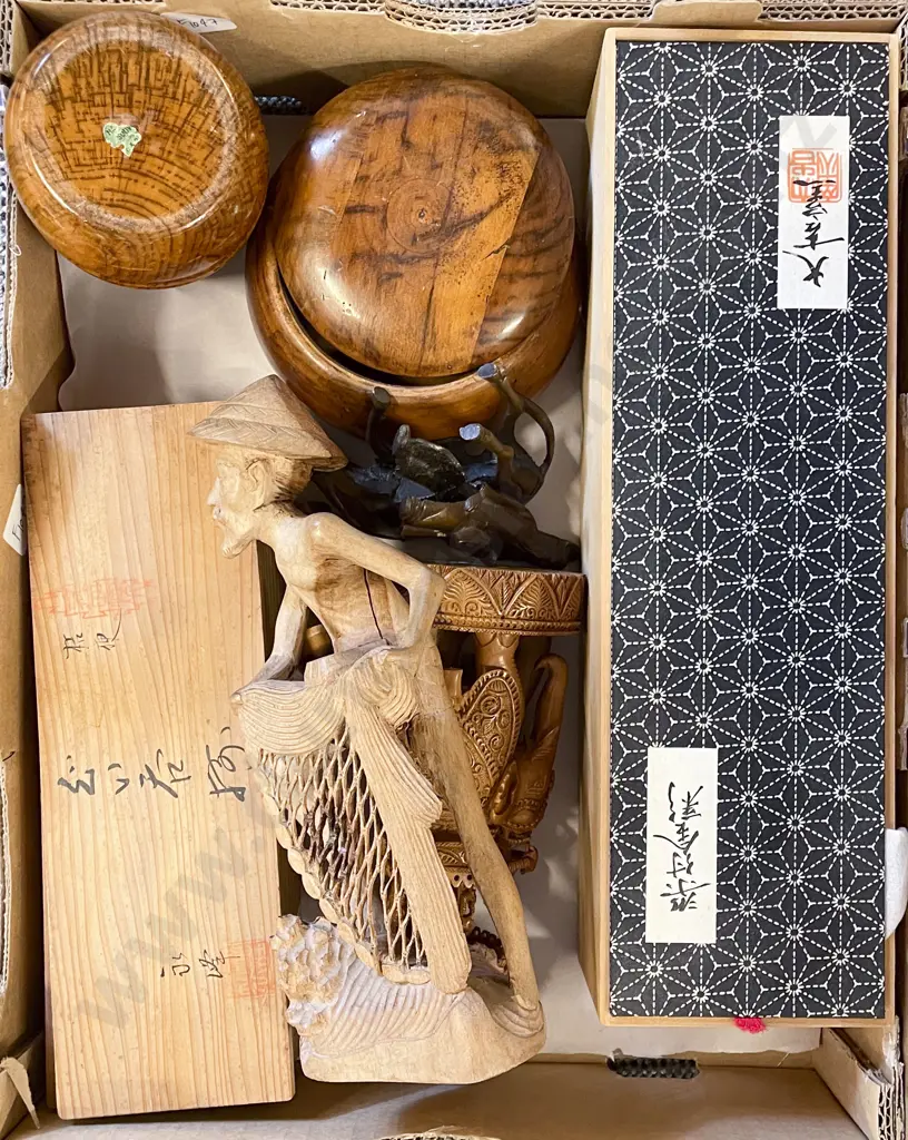 Box of Assorted woodware and Ornaments Image 1++