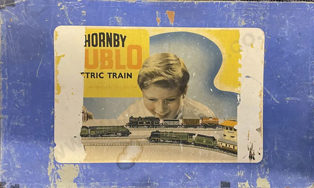 Hornby Dublo Track and Train Set Image 1++