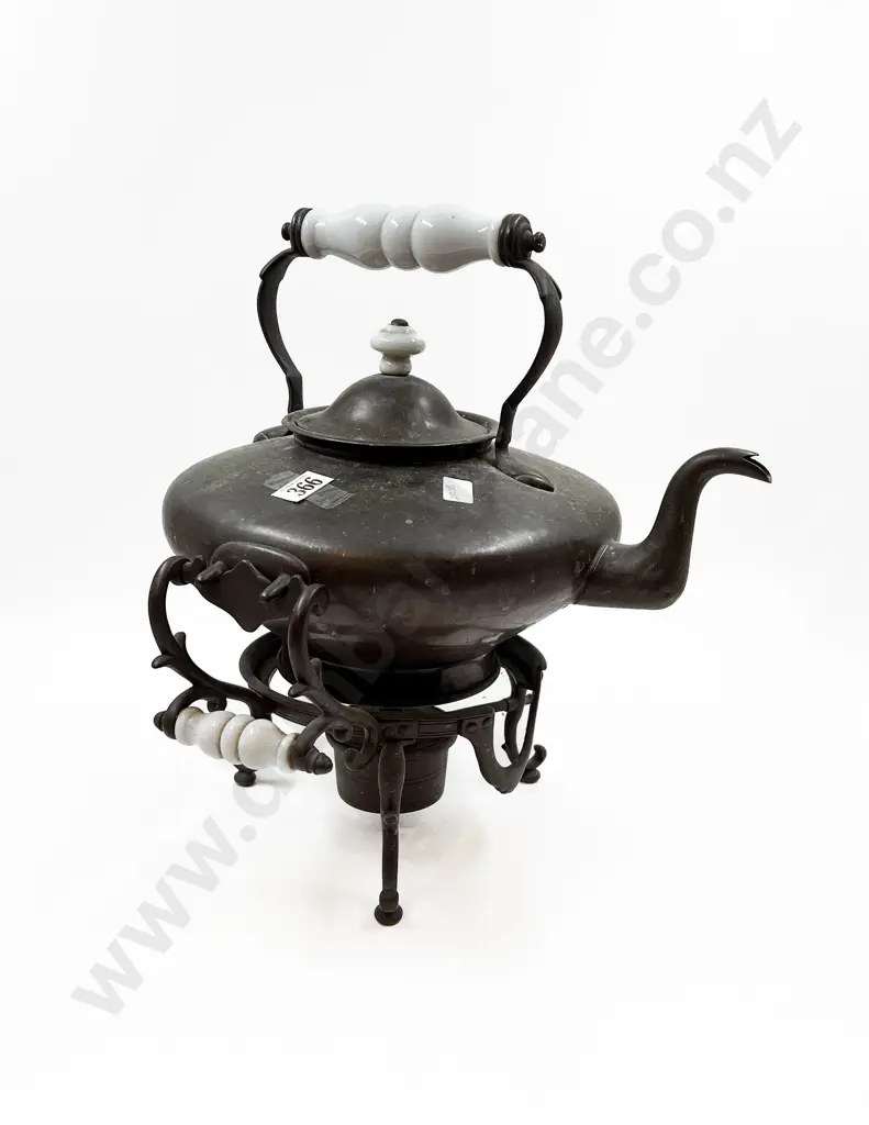 Large Spirit Kettle Image 1++