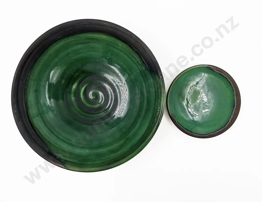 Paul Winspear Dish and Fruit Bowl Image 1++