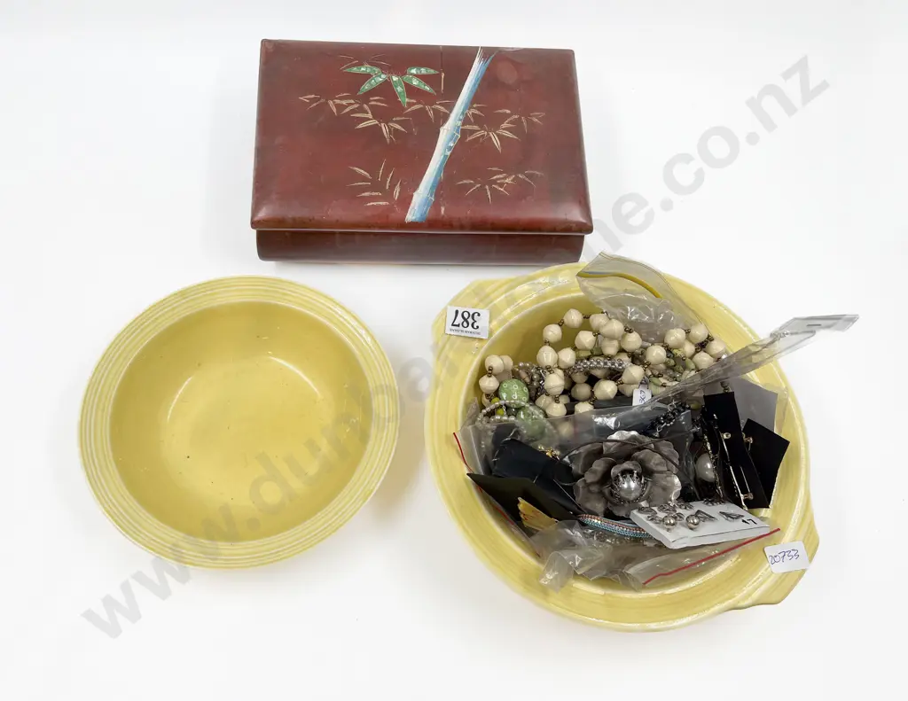 Quantity of Assorted Costume Jewellery Together with Jewellery Box Image 1++