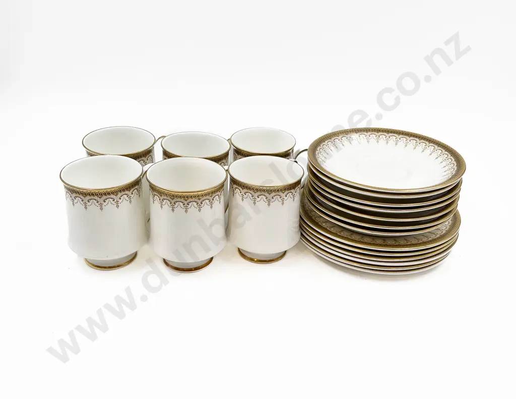 Small Quantity of Fancy China Mugs and Saucers Image 1++