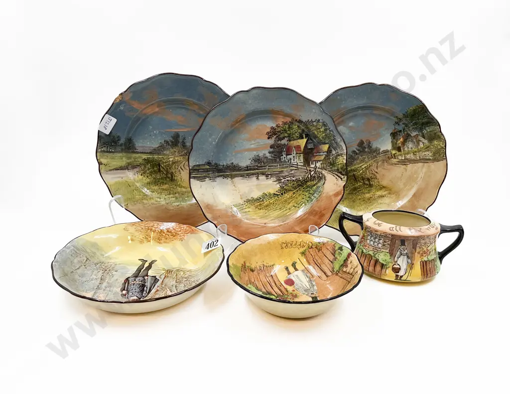 Small Quantity of Assorted Royal Doulton Image 1++