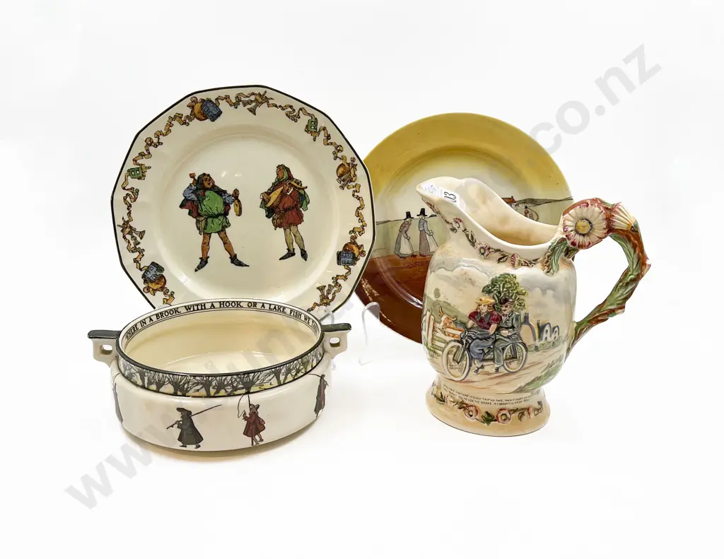 Small Quantity of Assorted Royal Doulton Image 1++