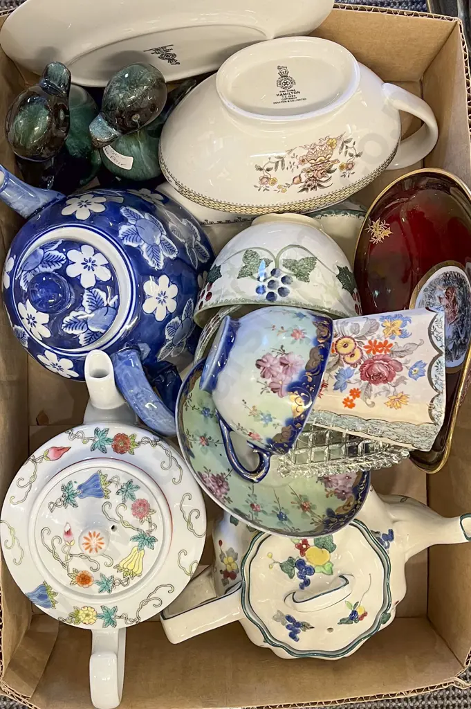 Box of Assorted Fancy China etc Image 1++