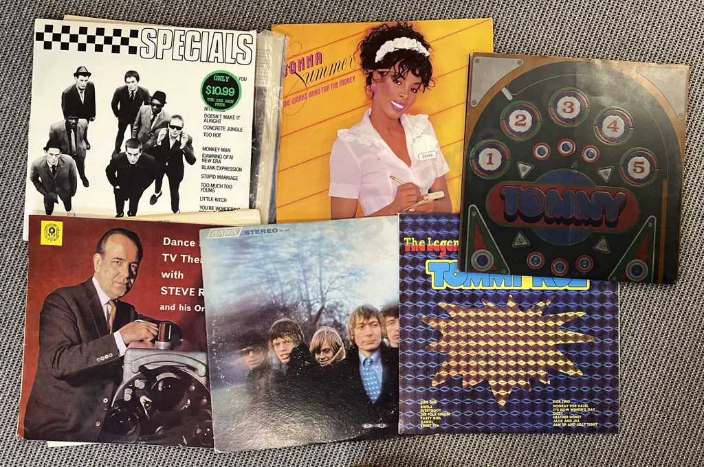 Box of Assorted Records Image 1++