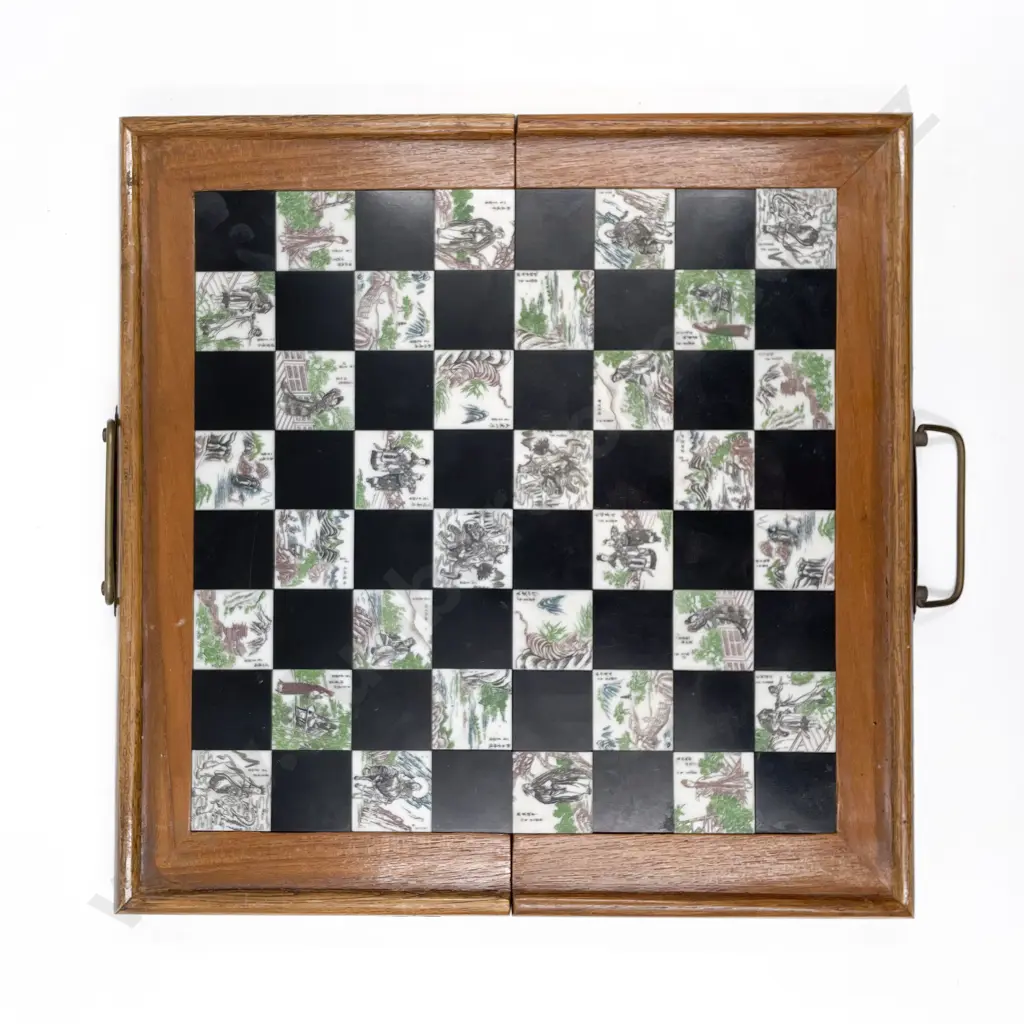 Cased Chess Set Image 1++