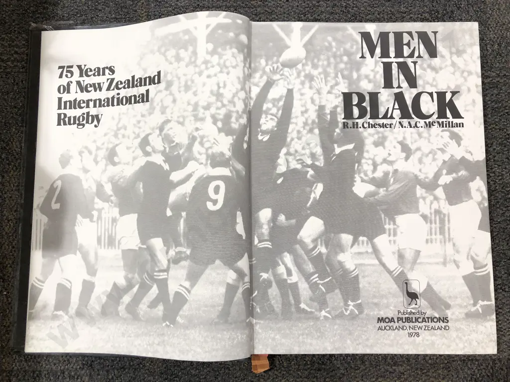 Chester Rod & McMillan Neville - Men in Black 959/1200 Image 1++