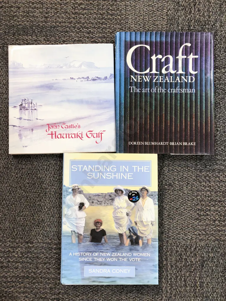 "Craft New Zealand" by Doreen Blumdhart and Brian Blake with Two Others Image 1++