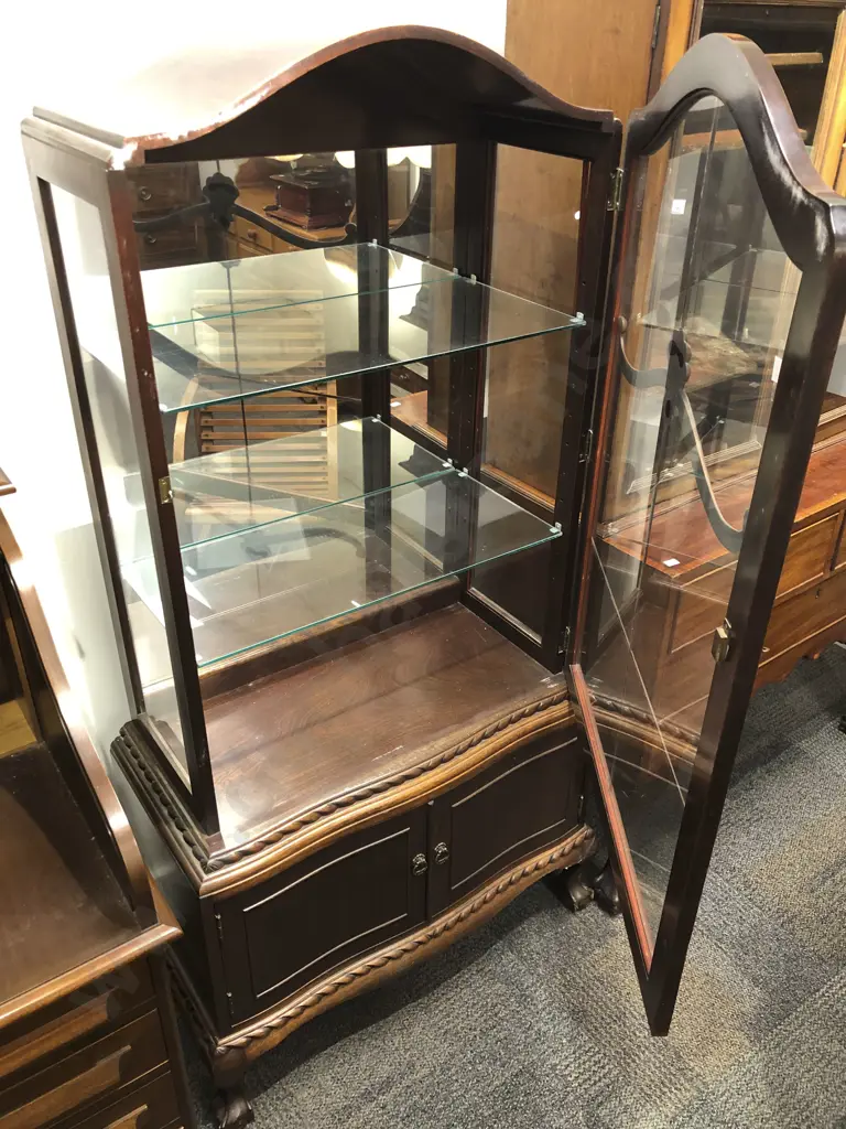 Mahogany Glazed China Cabinet Image 1++