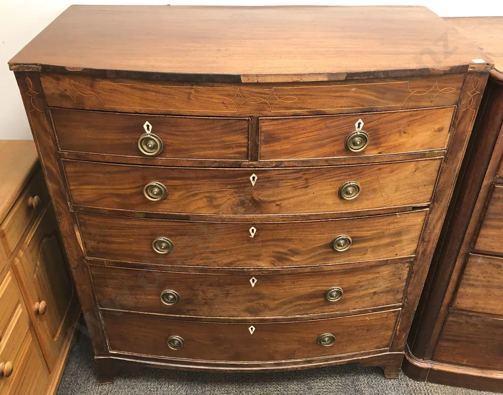 Antique Mahogany Bow Front Chest of Drawers Image 1++