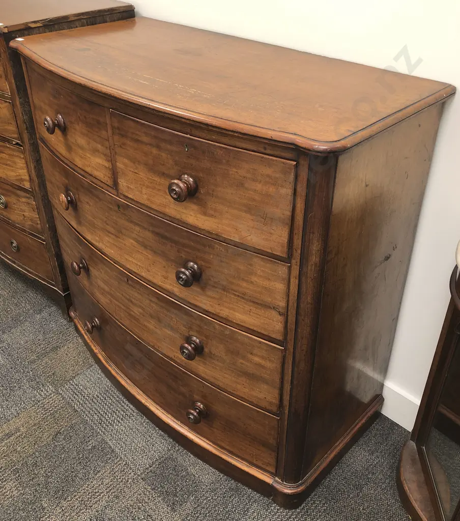 Antique Mahogany Bow Front Chest of Drawers Image 1++