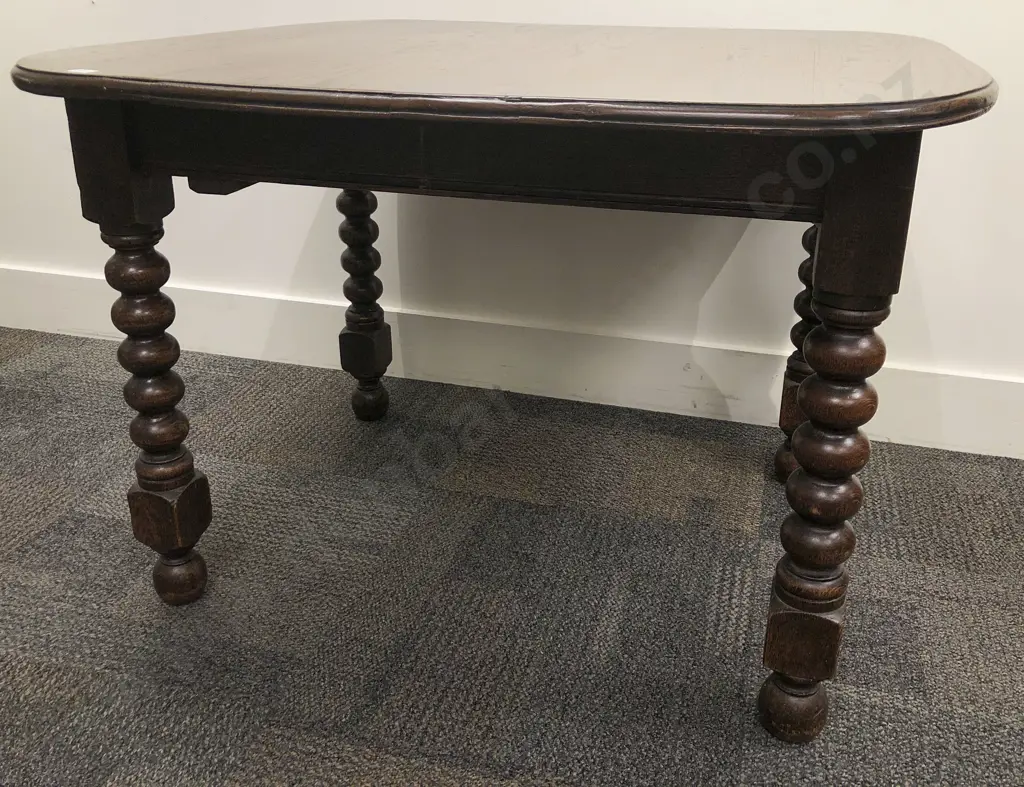 Oak Breakfast Table with Bobbin Turned Legs Image 1++