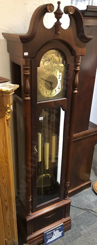 Mahogany Grandfather Clock Image 1++
