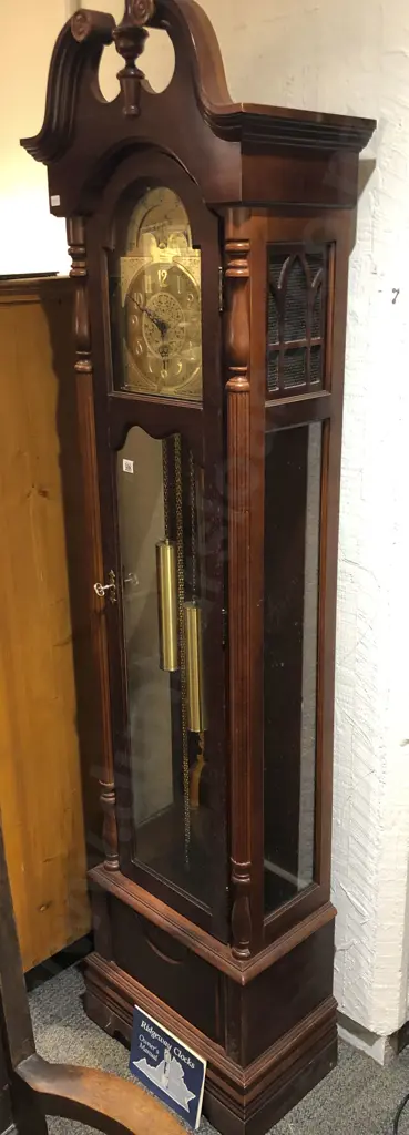 Mahogany Grandfather Clock Image 1++