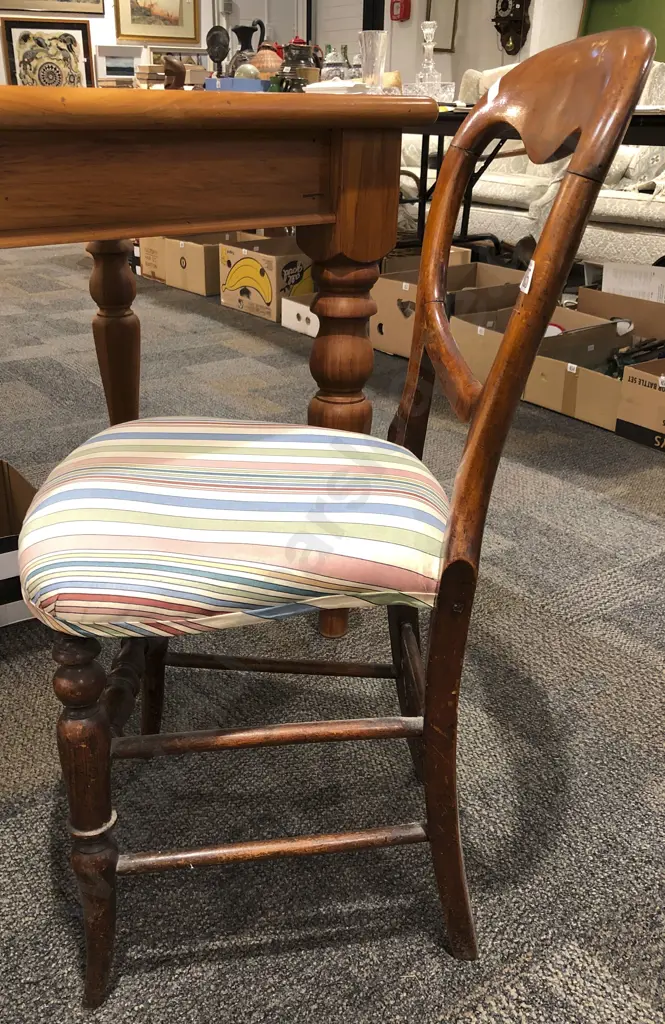 Balloon Back Side Chair Image 1++